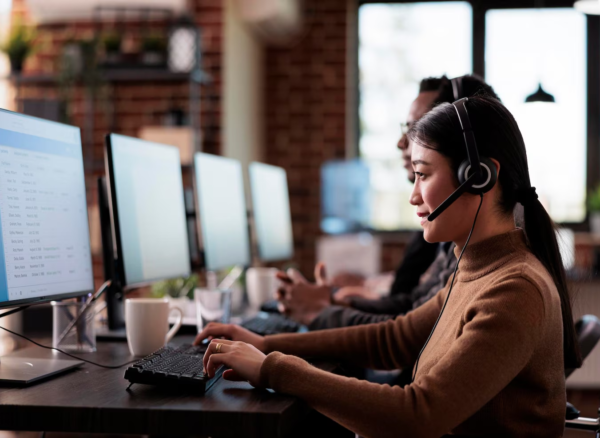 it-support-company-in-uae-itzoneits 1 it-support-company-in-uae-itzoneits 1