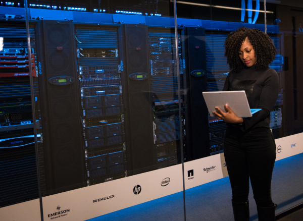 Professional Managed IT Services UAE helping businesses improve cybersecurity, IT infrastructure, network management, cloud services, and business productivity.