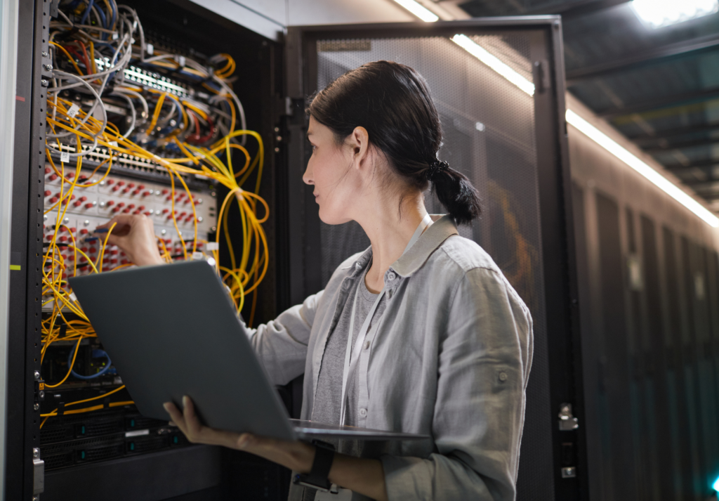 Professional IT Support Abu Dhabi for businesses including managed IT services, Microsoft 365, cybersecurity, and server support.